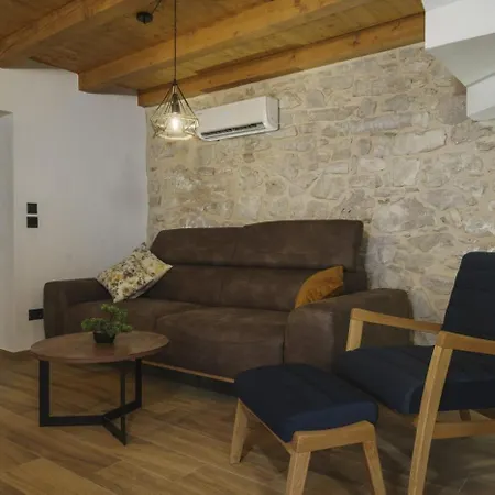 Dalmatina Charming Stone House With Pool, 40 M From Willa *